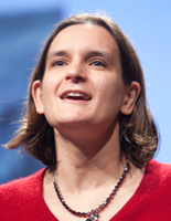 Esther Duflo, première économiste du développement honorée de la médaille Clark 